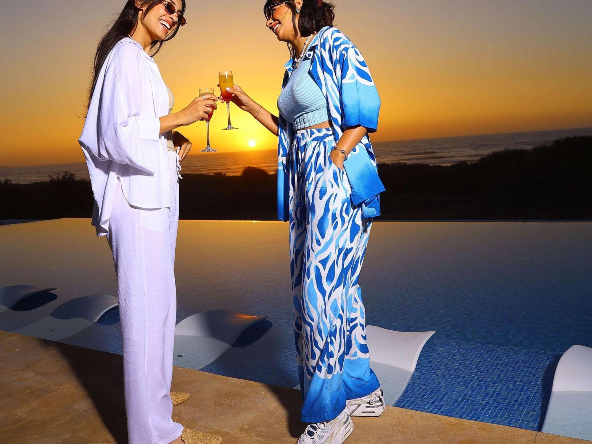 Pullman Mazagan Royal Golf&Spa El Jadida Bagian luar foto Two women wearing kaftans