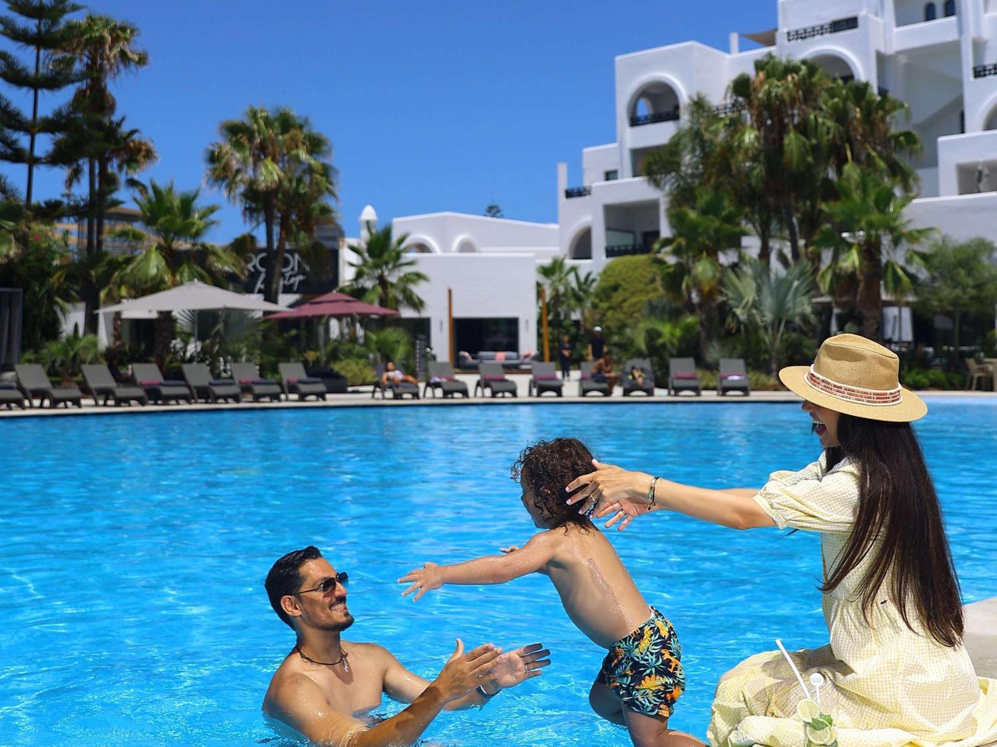 Pullman Mazagan Royal Golf&Spa El Jadida Bagian luar foto Family at a resort in Tunisia